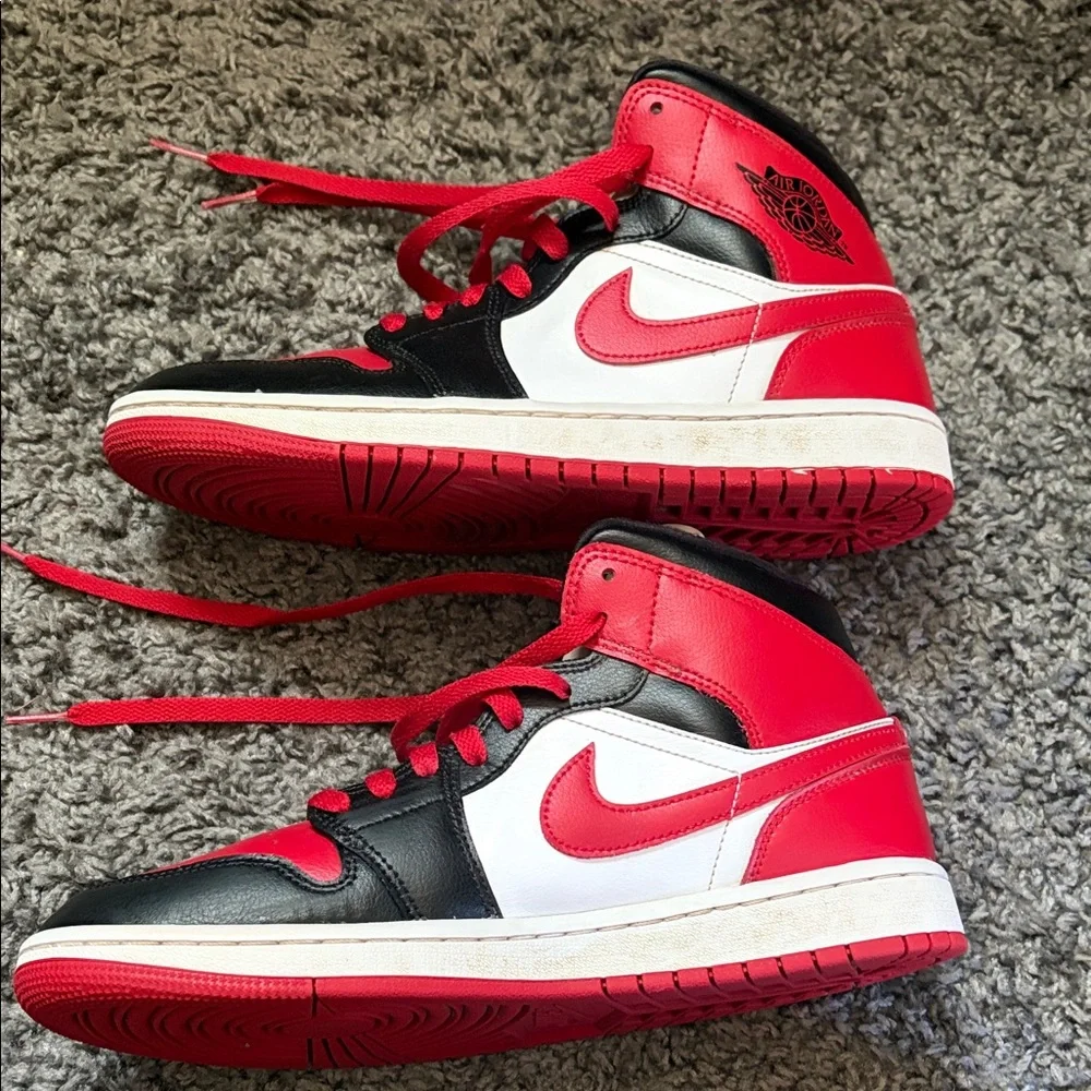Nike Air Sneakers - Red, Black, and White - Picture 6 of 7